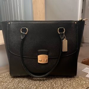 NEW WITH TAGS Coach Avary Tote